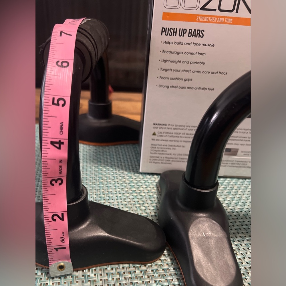 GOZONE Push Up Bars - EUC - Tried Once - Too hard for me to do 😩 - Picture 9 of 15